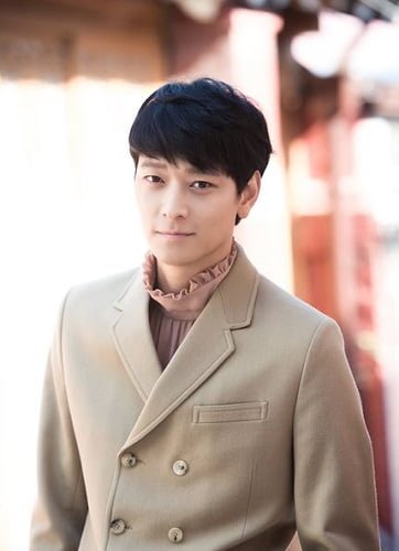 Gang DongWon Profile