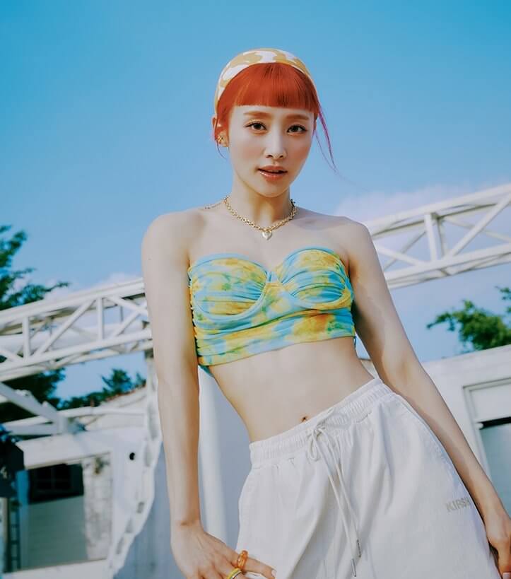Knewsinfo Nicole takes off into the galaxy in 'YOU.F.O' MV