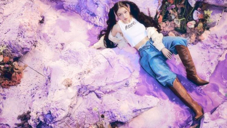 Oh My Girl’s YooA is ready to make a love confession in solo comeback MV ‘Selfish’