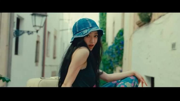 OH MY GIRL’s YooA is ready to ‘Lay Low’ in pre-release MV teasing solo comeback