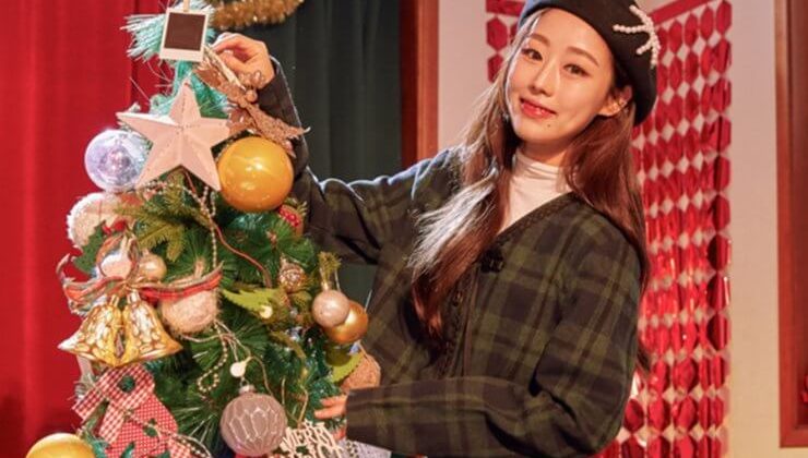 Lee SuJeong (LOVELYZ’s Baby Soul)  has a happy holiday in MV for ‘The Miracle of Christmas’