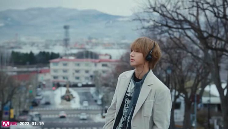 SUPER JUNIOR’s Yesung walks the city in ‘Small Things’ MV