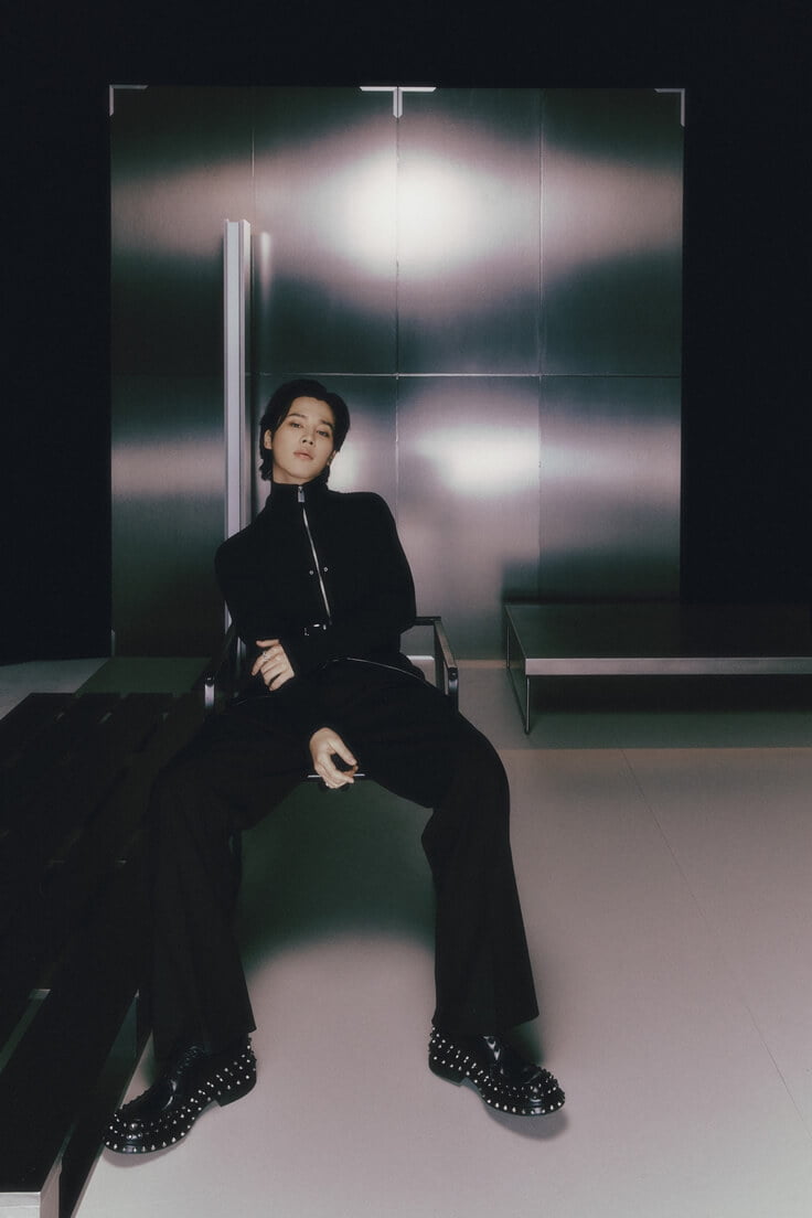 Knewsinfo BTS's Jimin seeks escape in 'Like Crazy' MV