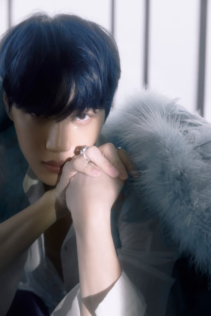Knewsinfo EXO's Kai makes his solo comeback with chic MV for 'Rover'