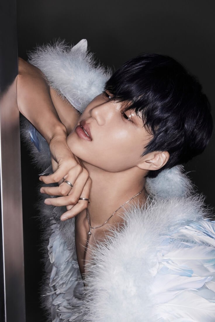 Knewsinfo EXO's Kai makes his solo comeback with chic MV for 'Rover'