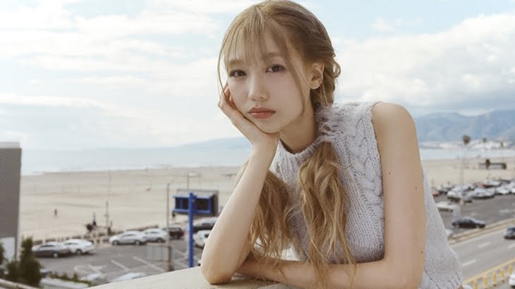 Ryu SooJung (LOVELYZ)  drifts off in ‘Grabby Girl’ MV