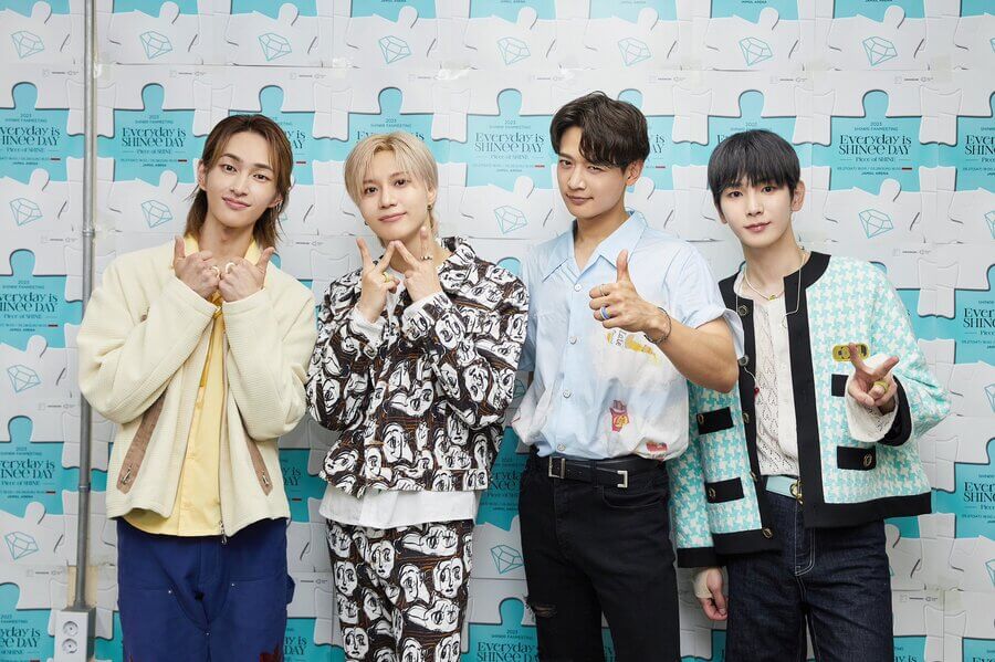 Knewsinfo SHINee sets out on a journey in the music video for "The Feeling"