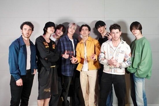 Knewsinfo TXT & The Jonas Brothers love how you 'Do It Like That' in collab MV