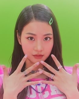 knews.info K-POP  fiftyfifty1.jpg