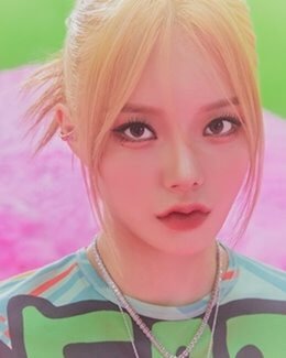 knews.info K-POP  fiftyfifty2.jpg