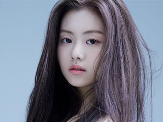 knews.info K-POP  lesserafim5.jpg