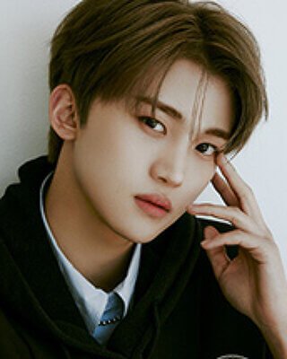 knews.info K-POP  lun85.jpg